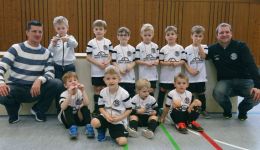 Bambinis voller Spielfreude ………..